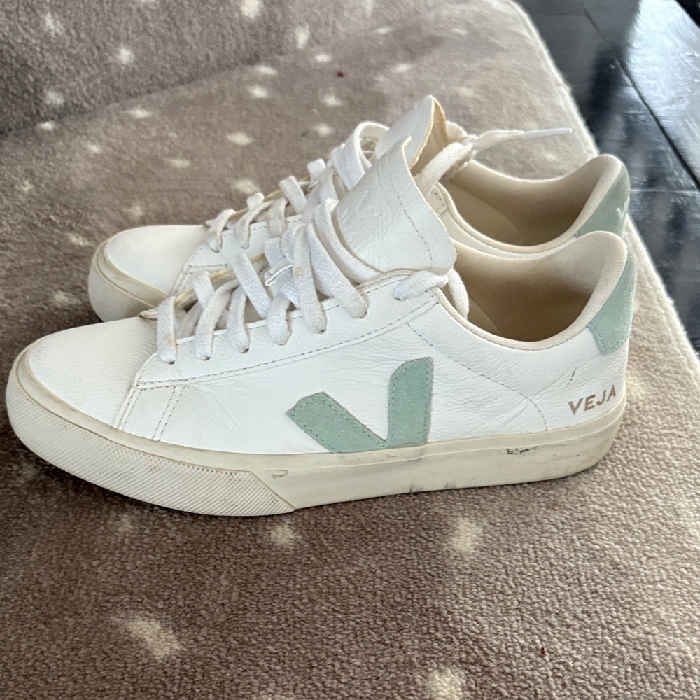 Veja Women's White and Light Green Sneakers